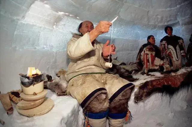 因纽特人住在哪里，北极圈因纽特人居住环境生活状况曝光