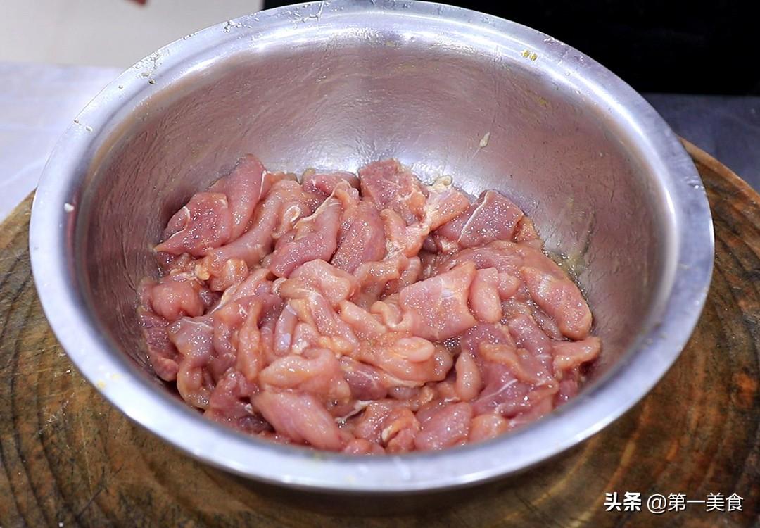 水煮肉片需要哪些食材配菜,大厨教你正确水煮肉片的做法教程(图6)