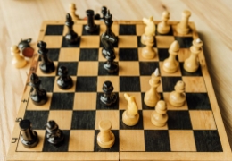 国际象棋怎么摆怎么走，最新国际象棋玩法大全附图解