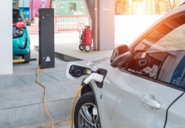 新能源汽车如何解决充电难问题，电动车充电桩不能成为充电装呼吁