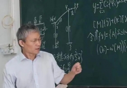 老师上课板书的好处是什么，中南大学教授坚持26年手写板书