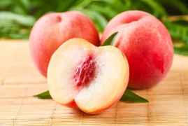 桃子热量高吗减肥能吃吗，减脂期的四种低糖低热量水果推荐