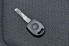 汽车钥匙丢了怎么办，99%的车都适用的丢了车钥匙解决方法