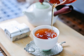 红茶的功效对女性的好处，春季女士建议多喝这4款养生茶